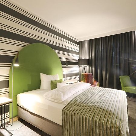 Naegler'S Fine Lounge Hotel Oestrich-Winkel Exteriör bild