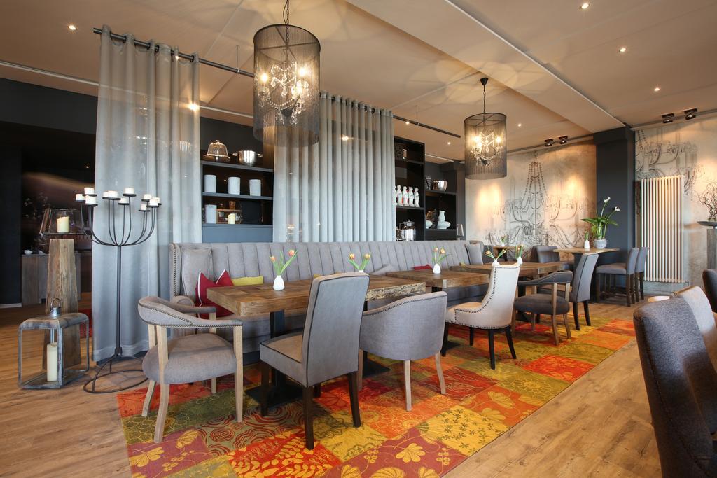 Naegler'S Fine Lounge Hotel Oestrich-Winkel Exteriör bild