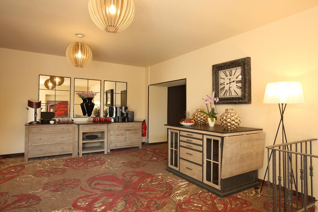 Naegler'S Fine Lounge Hotel Oestrich-Winkel Exteriör bild