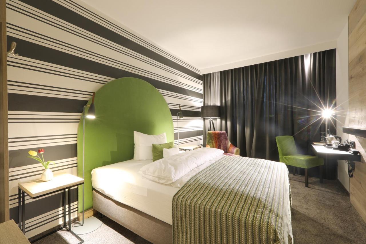 Naegler'S Fine Lounge Hotel Oestrich-Winkel Exteriör bild